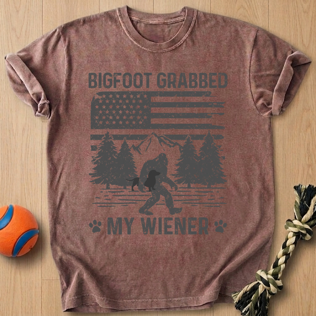 Bigfoot Wiener T-Shirt – Espresso t-shirt