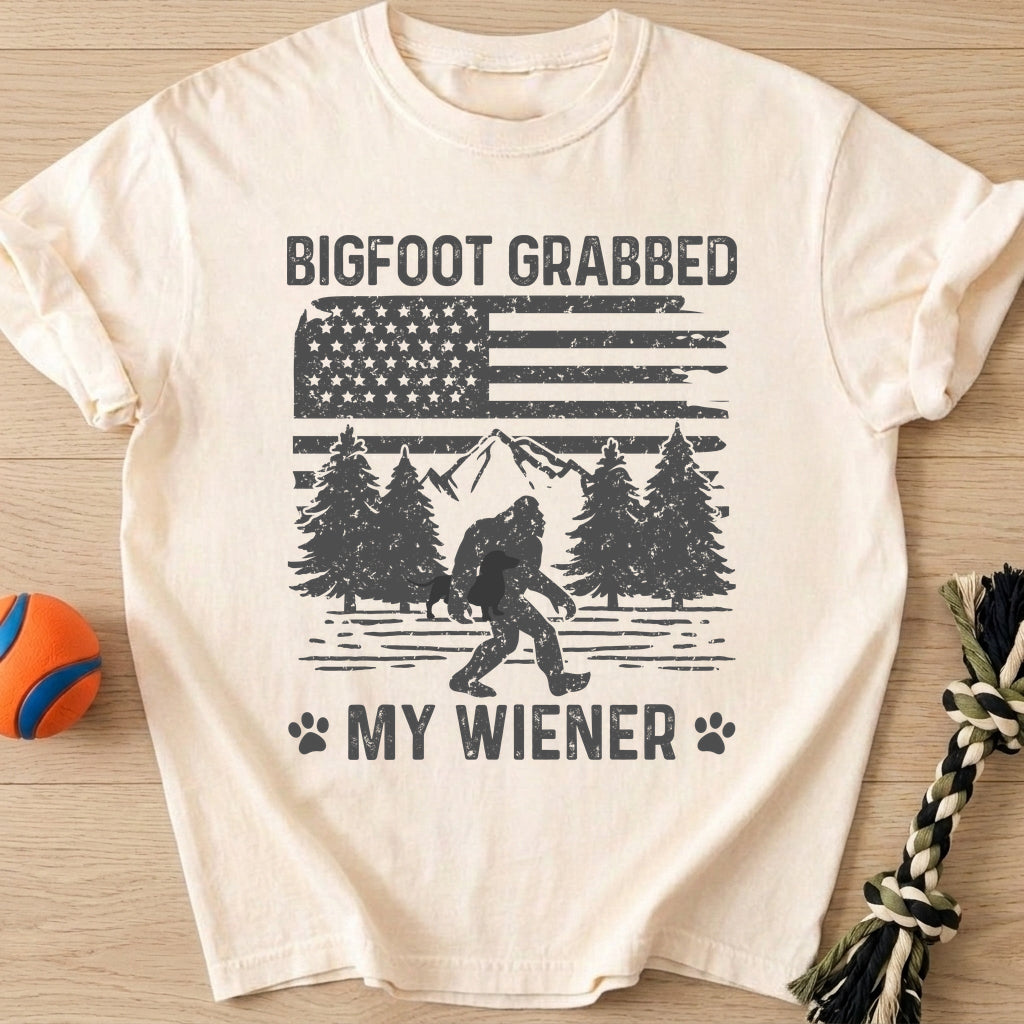 Bigfoot Wiener T-Shirt – Ivory t-shirt