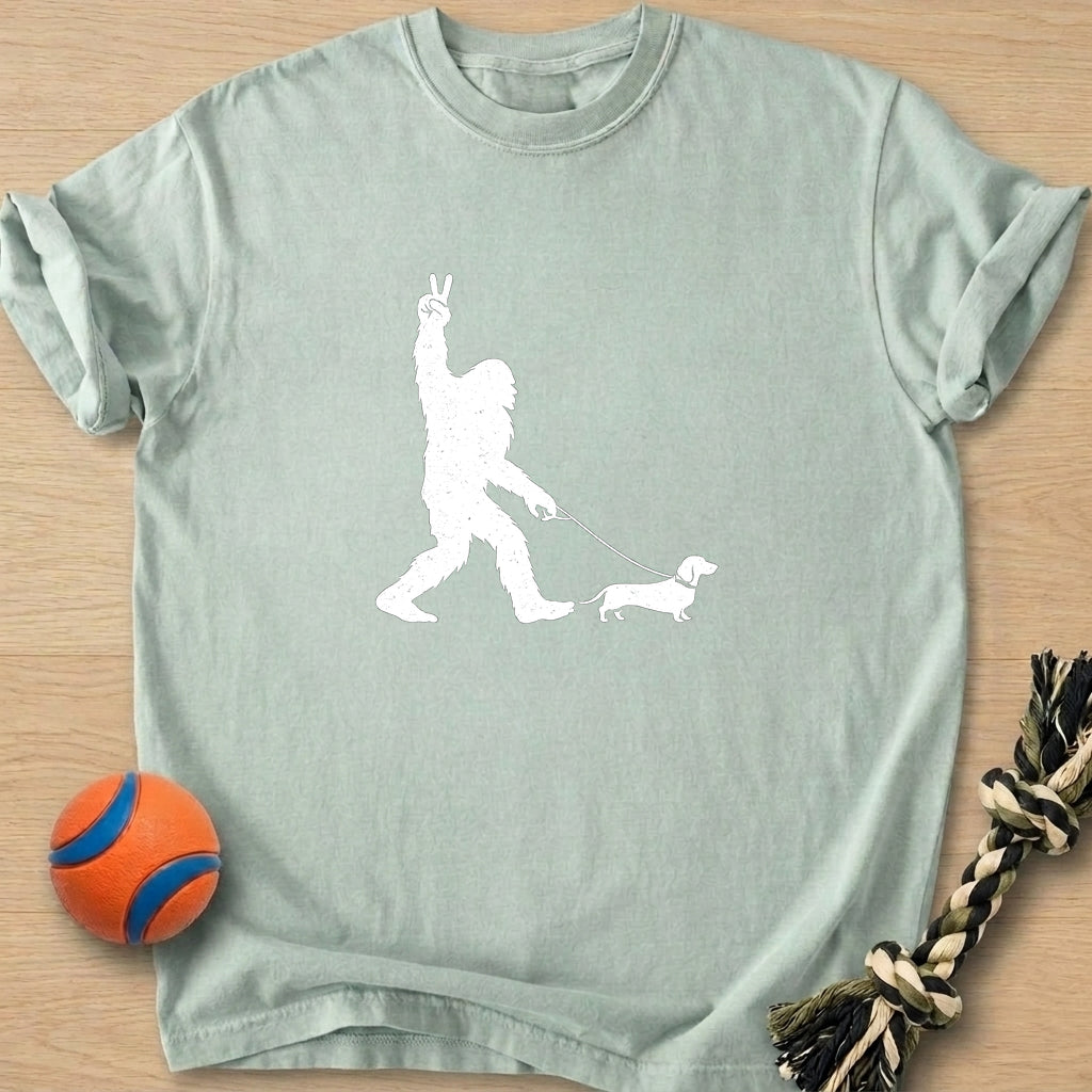 Bigfoot Peace T-Shirt – Bay t-shirt