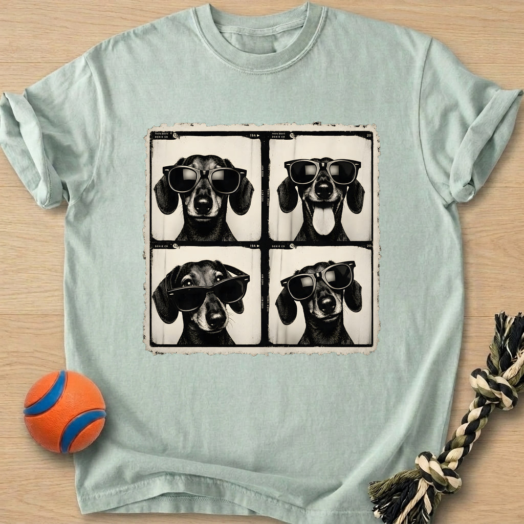 Doxie Booth T-Shirt – Bay t-shirt