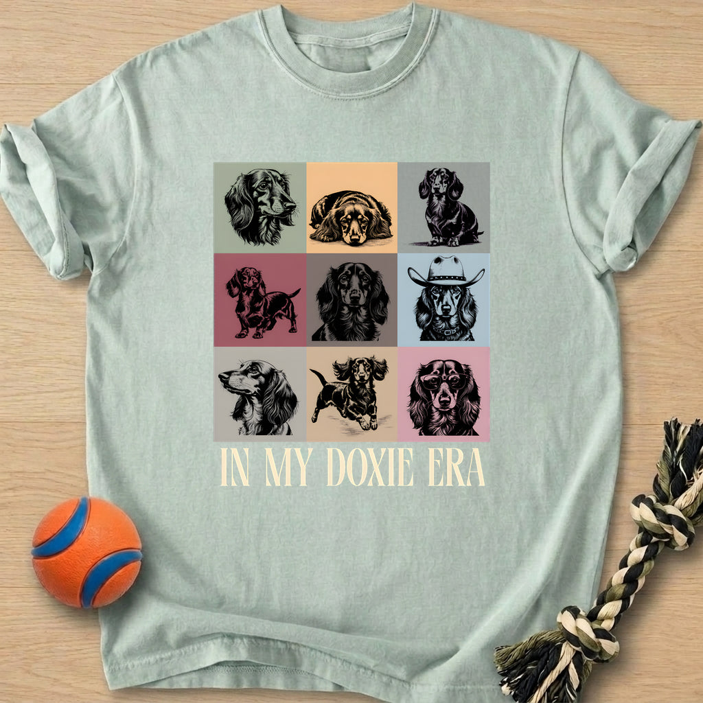 Doxie Era T-Shirt – Bay t-shirt