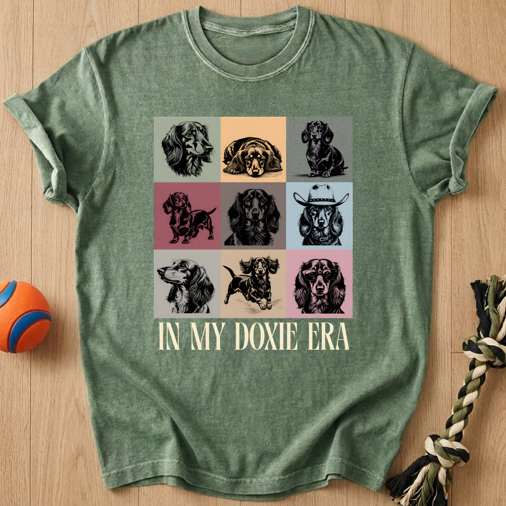 Doxie Era T-Shirt – Moss t-shirt