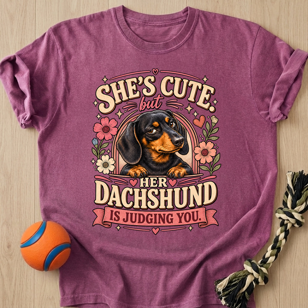 Doxie Judge T-Shirt – Berry t-shirt