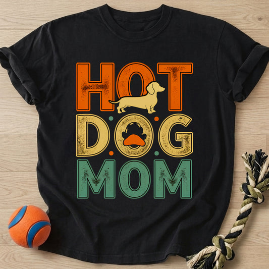 Hot Dog Mom T-Shirt – Black t-shirt