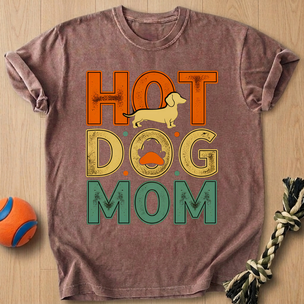 Hot Dog Mom T-Shirt – Espresso t-shirt