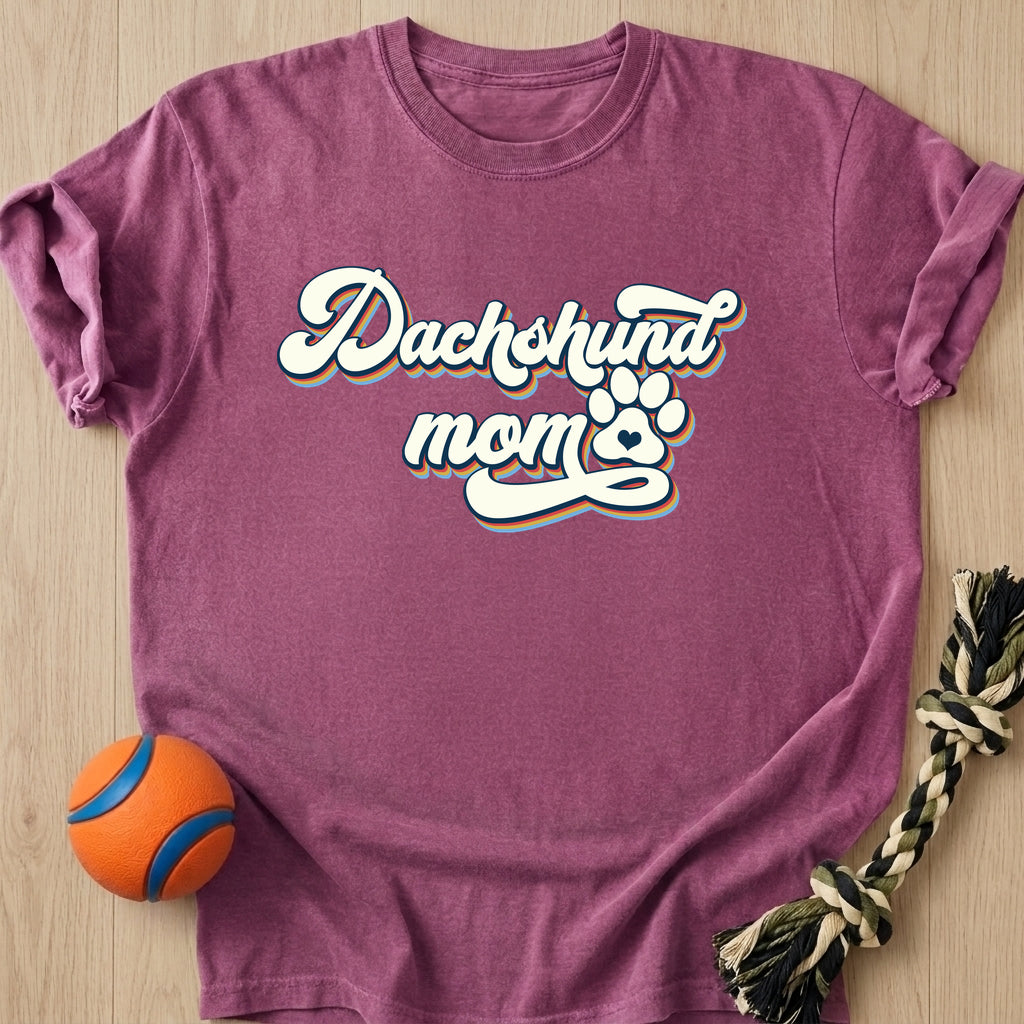 Mom Dachshund T-Shirt – Berry t-shirt