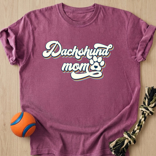 Mom Dachshund T-Shirt – Berry t-shirt