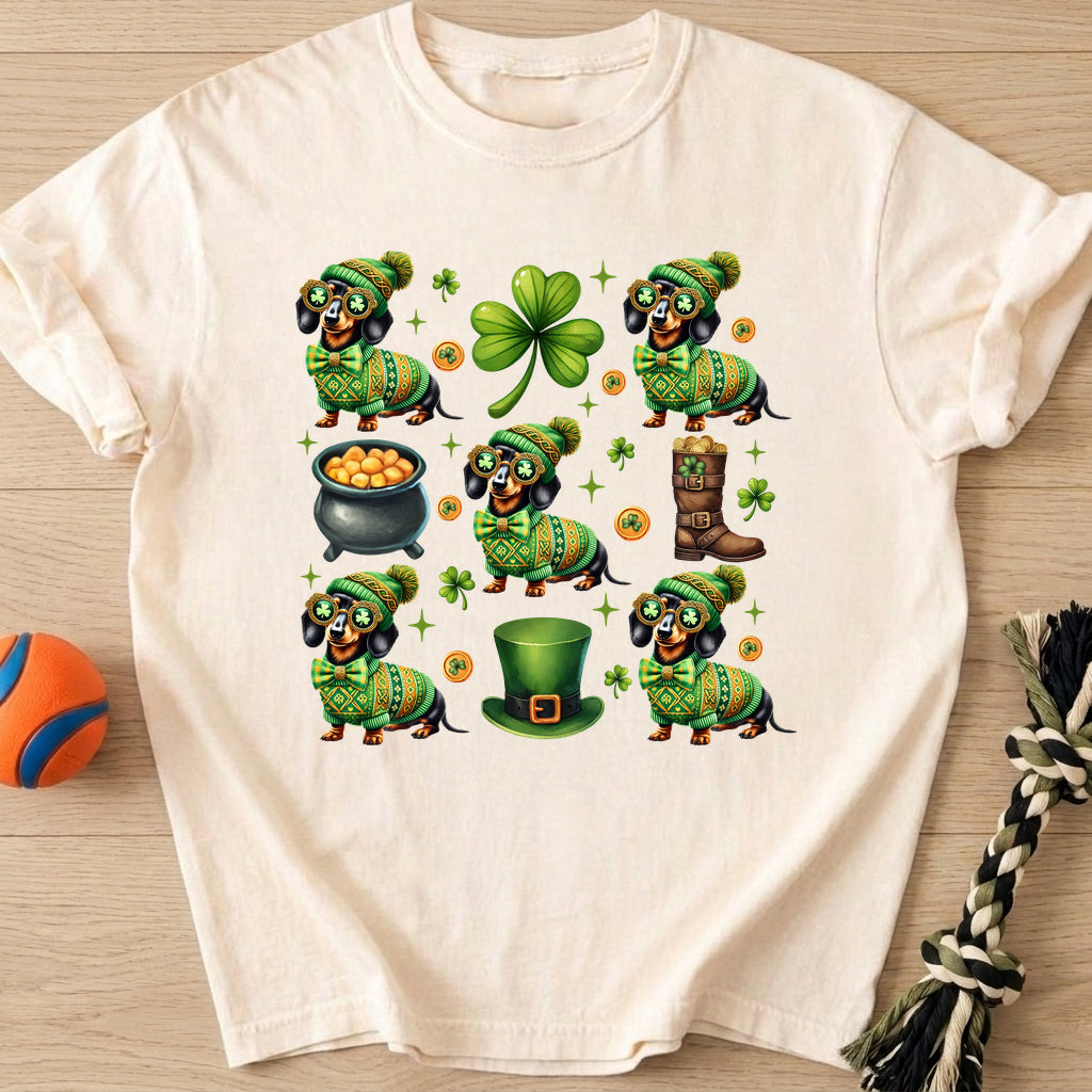 Shamrock Doxie T-Shirt – Ivory t-shirt