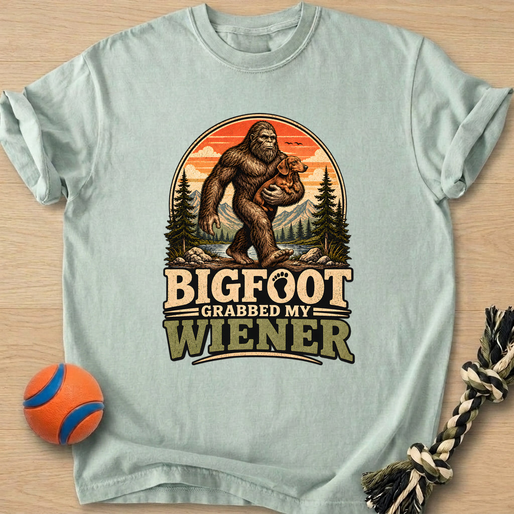 Squatch Grab T-Shirt – Bay t-shirt