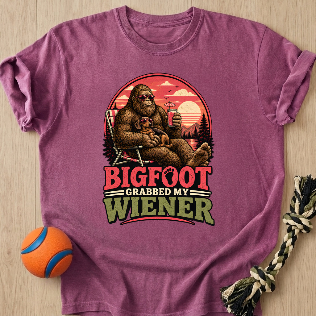 Squatch Vacation T-Shirt – Berry t-shirt