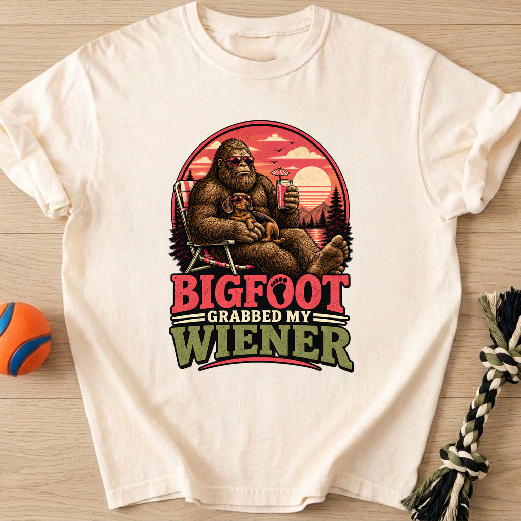 Squatch Vacation T-Shirt – Ivory t-shirt