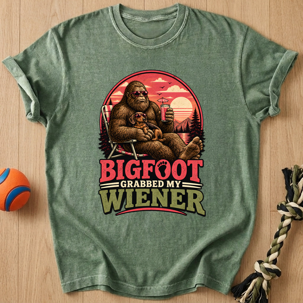 Squatch Vacation T-Shirt – Moss t-shirt