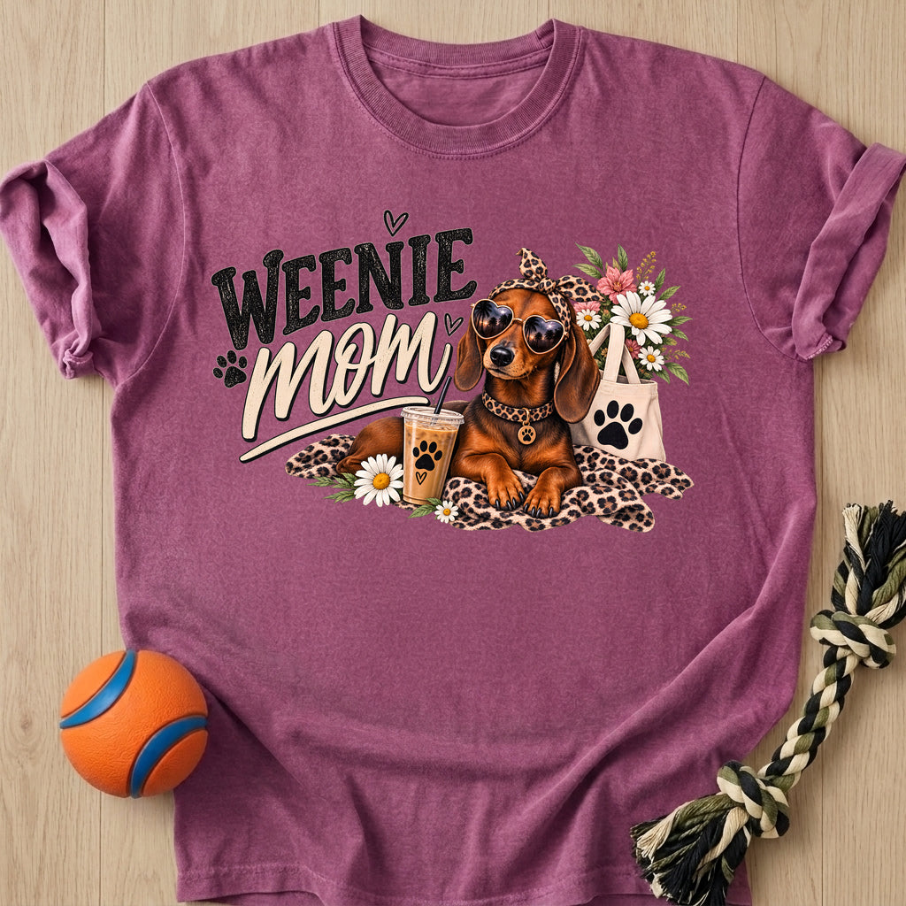 Weenie Mom T-Shirt – Berry t-shirt