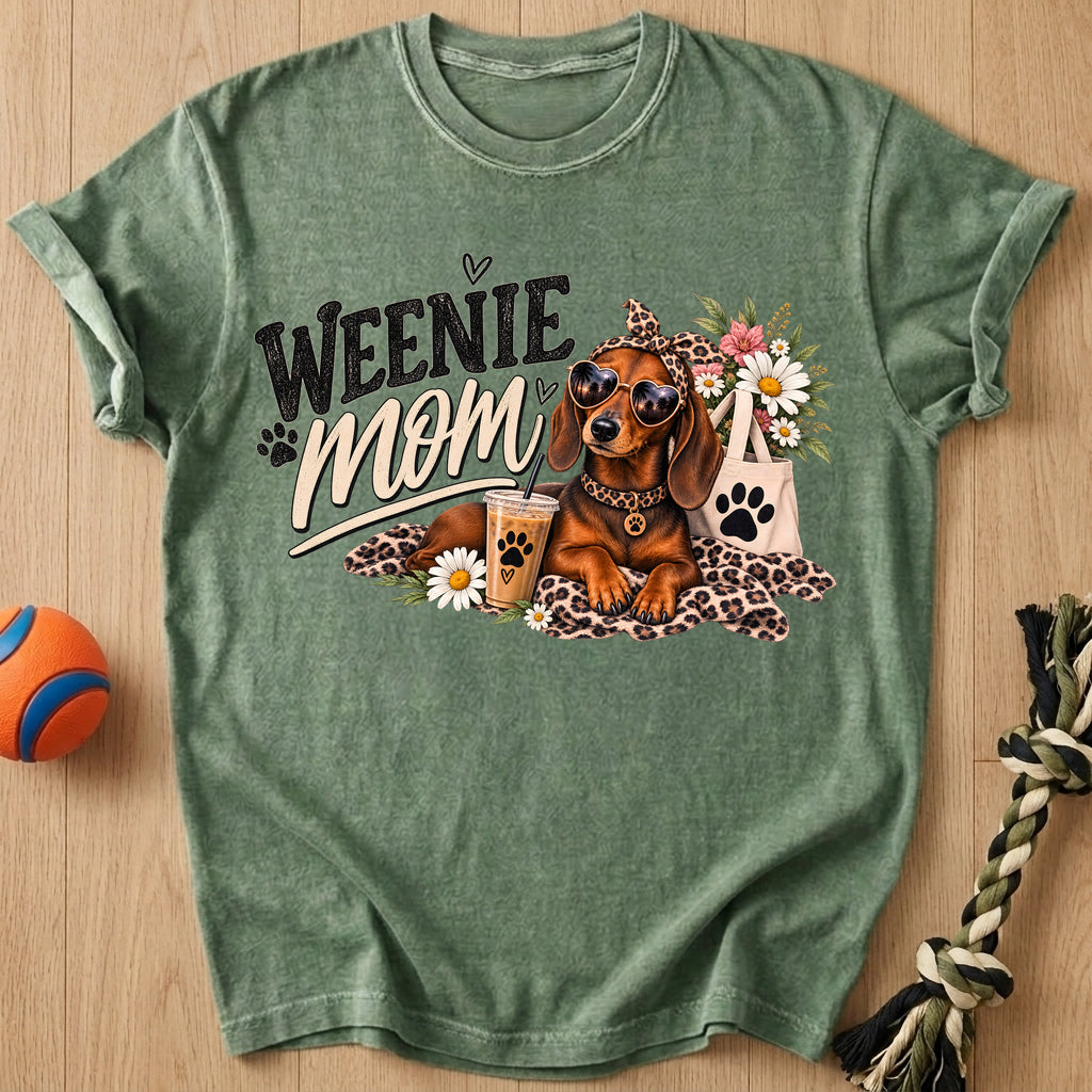 Weenie Mom T-Shirt – Moss t-shirt